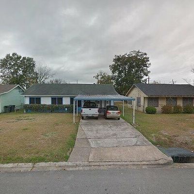 2340 Ranier St, Beaumont, TX 77701