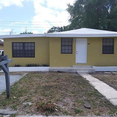 2812 Nw 6 Th Ct, Fort Lauderdale, FL 33311