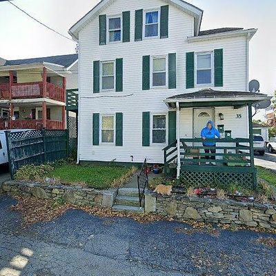 35 Church St, Spencer, MA 01562