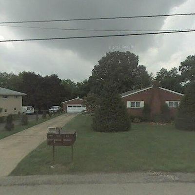 328 Comstock Dr, Irwin, PA 15642