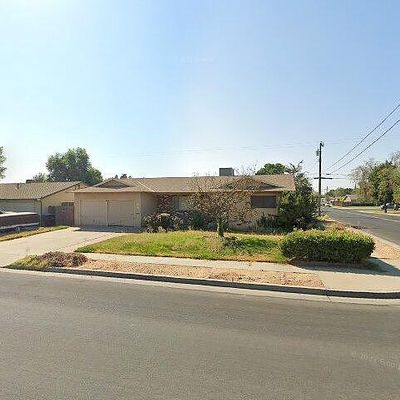 405 E Magnolia Ave, Hanford, CA 93230