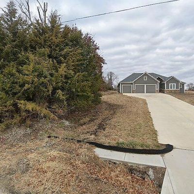 505 Kellogg Rd, Pleasant Hill, MO 64080