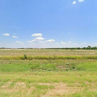 7412 Stonehenge Dr, Sanger, TX 76266