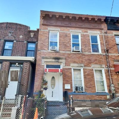 630 Hendrix St, Brooklyn, NY 11207