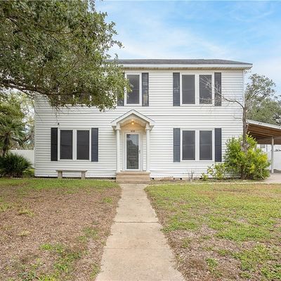 808 W Yoakum Ave, Kingsville, TX 78363