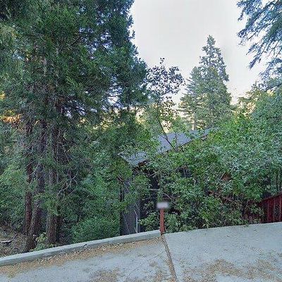 813 Ivy Ln, Lake Arrowhead, CA 92352