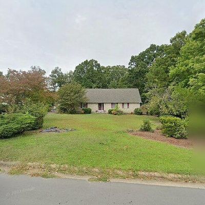 103 Landfall Ct, Roanoke Rapids, NC 27870