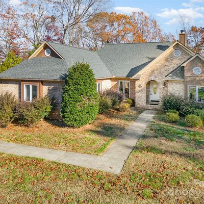 113 Quiet Cove Rd, Mooresville, NC 28117