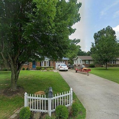 1310 Eastview Dr, Madisonville, KY 42431