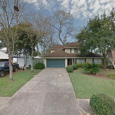 118 Driftwood Dr, Lake Jackson, TX 77566