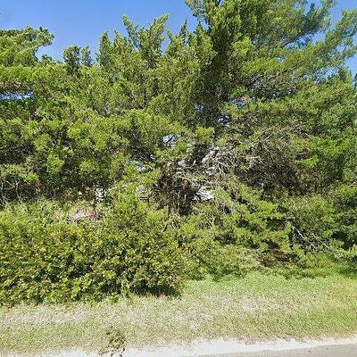 327 Middle Rd, Ocracoke, NC 27960