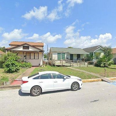 5112 Avenue P, Galveston, TX 77551