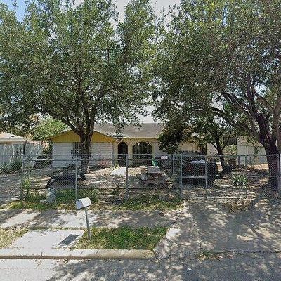 804 E 1 St St, Mission, TX 78572