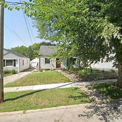 840 N Greenfield Ave, Waukesha, WI 53186