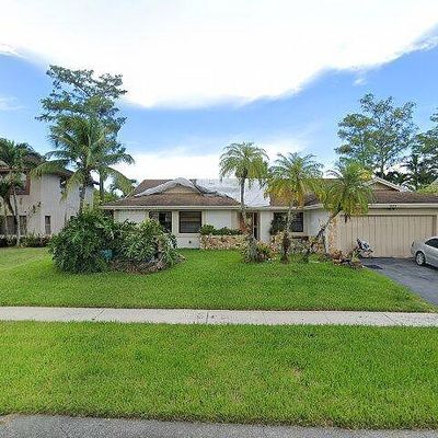 7079 Nw 49 Th Pl, Lauderhill, FL 33319