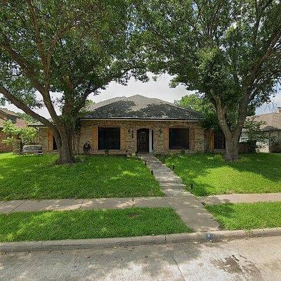 709 Meadowgate Dr, Garland, TX 75040