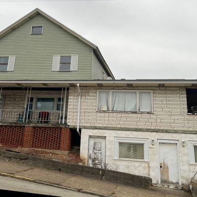 720 Center St, Tarentum, PA 15084