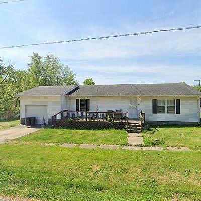 100 E Cooper St, Madison, MO 65263