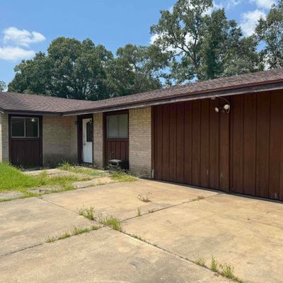 10245 Peck Rd, Lumberton, TX 77657