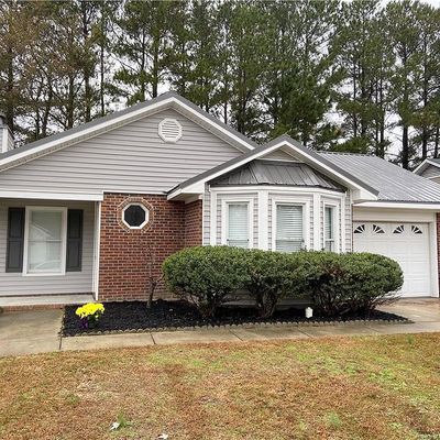 1422 Farwell Dr, Fayetteville, NC 28304