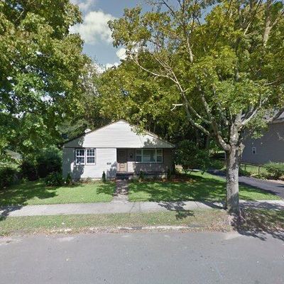 129 Lee St, West Haven, CT 06516