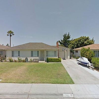 51 Beverly Dr, Salinas, CA 93905