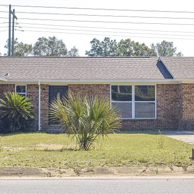 6895 Oakcliff Rd, Pensacola, FL 32526