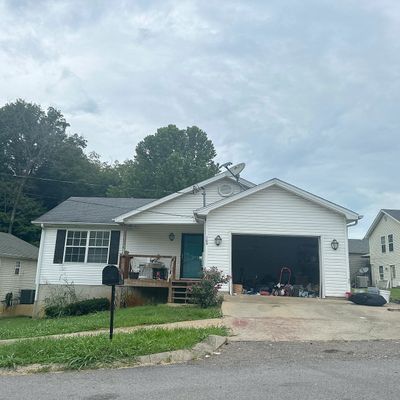 805 Andra Dr, Radcliff, KY 40160
