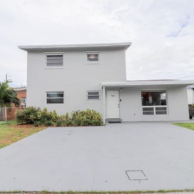 758 Sw 3 Rd Pl, Dania, FL 33004