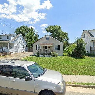 8 Oakwood Rd, Dundalk, MD 21222