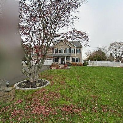 94 Warner Rd, North Haven, CT 06473