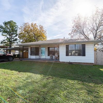 1209 E Spring St, Henrietta, TX 76365