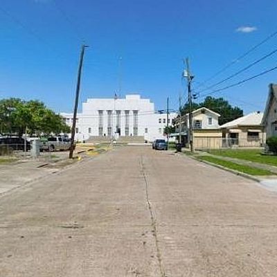 124 Taylor St, New Iberia, LA 70560