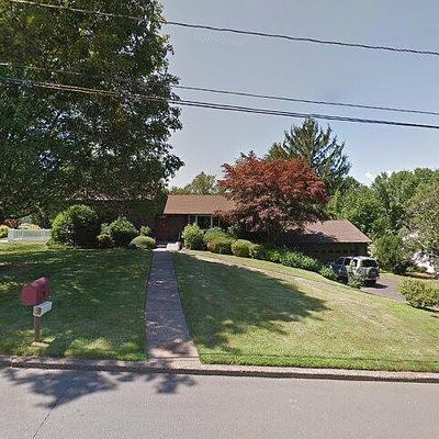 11 Jeffrey Dr, Wallingford, CT 06492