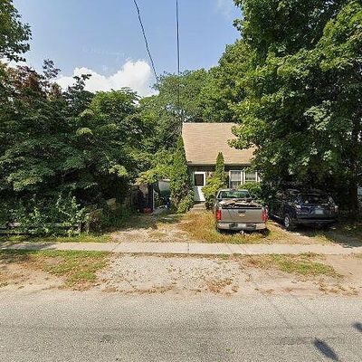 175 Robinson St, Wakefield, RI 02879