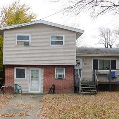 37518 Lake Shore Blvd, Eastlake, OH 44095