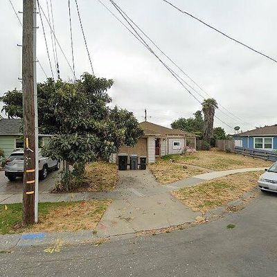 47 Prince Pl, Salinas, CA 93905