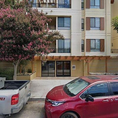 6938 Laurel Canyon Blvd #303, North Hollywood, CA 91605