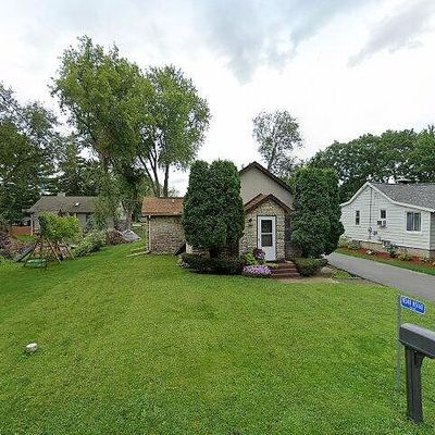 W348 N5160 Elm Ave, Okauchee, WI 53069