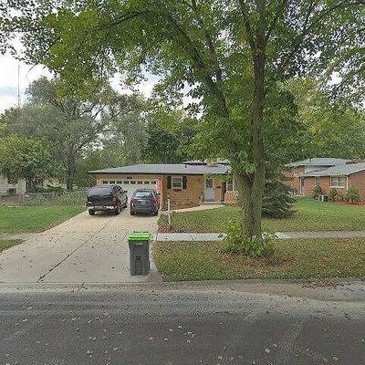 1337 Royal Dr, Montgomery, IL 60538