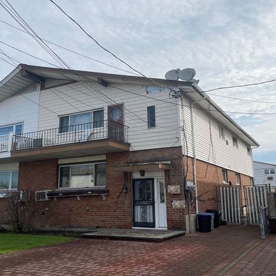 15115 81 St St, Howard Beach, NY 11414