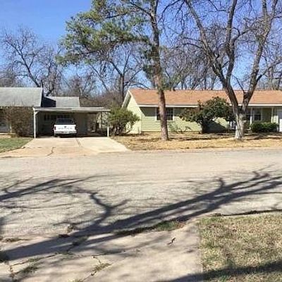 2102 6 Th St, Brownwood, TX 76801