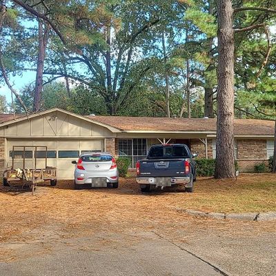 22 Holly Ln, Texarkana, TX 75503