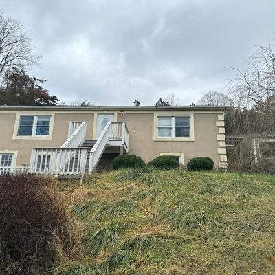 184 Beach Rd, Poughquag, NY 12570