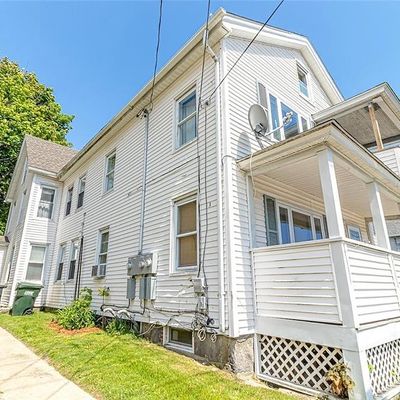 31 Blackhall St, New London, CT 06320