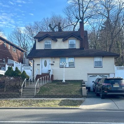 315 Grand Ave, Leonia, NJ 07605