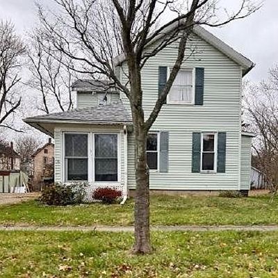 317 Clinton St, Ravenna, OH 44266