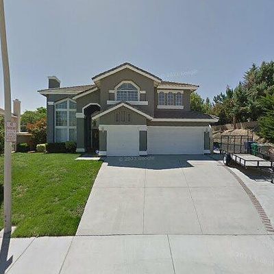 42180 Round Hill Dr, Lancaster, CA 93536