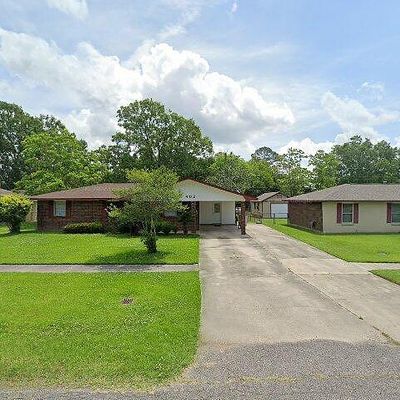 402 Charles Ave, Baker, LA 70714