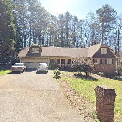 5464 Breathitt Dr Sw, Lilburn, GA 30047